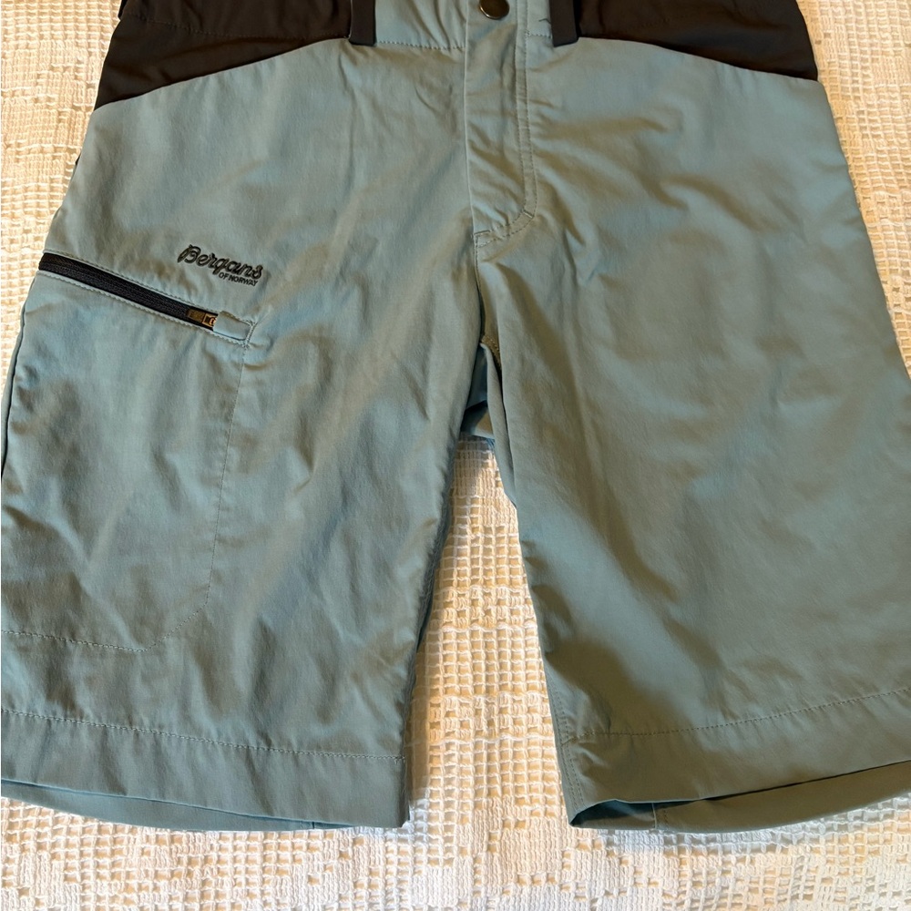 Green and Black Athletic Shorts, European size 164 (US XS)